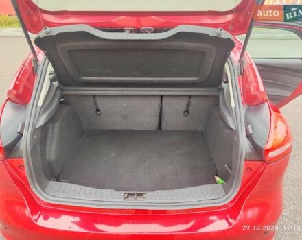 Красный Форд Фокус, объемом двигателя 1 л и пробегом 106 тыс. км за 6700 $, фото 12 на Automoto.ua