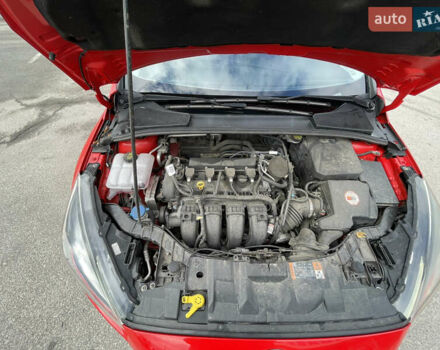 Красный Форд Фокус, объемом двигателя 2 л и пробегом 197 тыс. км за 8500 $, фото 23 на Automoto.ua