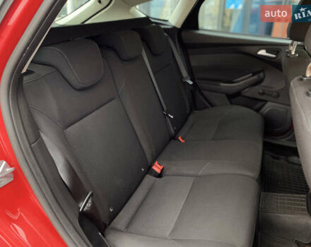 Красный Форд Фокус, объемом двигателя 1 л и пробегом 140 тыс. км за 6900 $, фото 25 на Automoto.ua