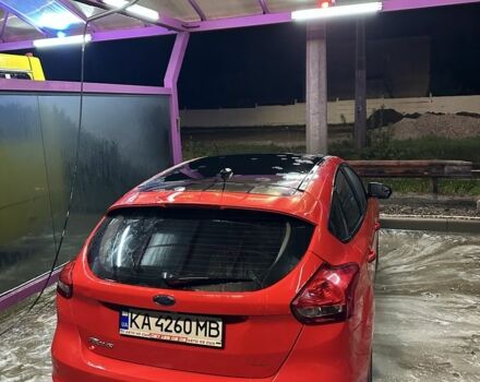 Червоний Форд Фокус, об'ємом двигуна 2 л та пробігом 194 тис. км за 8000 $, фото 4 на Automoto.ua