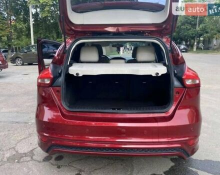 Красный Форд Фокус, объемом двигателя 2 л и пробегом 166 тыс. км за 8100 $, фото 6 на Automoto.ua