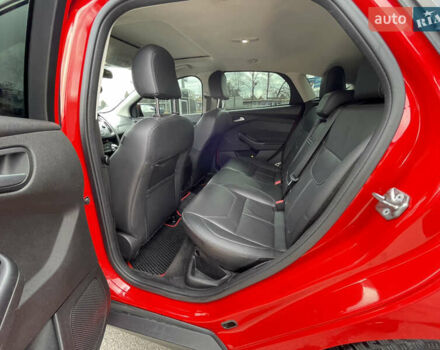 Красный Форд Фокус, объемом двигателя 2 л и пробегом 197 тыс. км за 8500 $, фото 17 на Automoto.ua