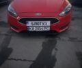 Красный Форд Фокус, объемом двигателя 1 л и пробегом 222 тыс. км за 5500 $, фото 1 на Automoto.ua