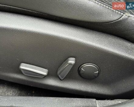 Червоний Форд Фокус, об'ємом двигуна 2 л та пробігом 106 тис. км за 8990 $, фото 16 на Automoto.ua