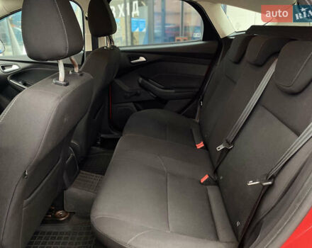 Красный Форд Фокус, объемом двигателя 1 л и пробегом 140 тыс. км за 6990 $, фото 19 на Automoto.ua