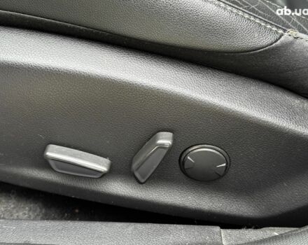 Червоний Форд Фокус, об'ємом двигуна 2 л та пробігом 106 тис. км за 8990 $, фото 16 на Automoto.ua