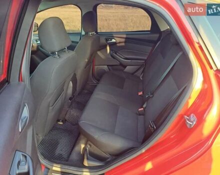 Червоний Форд Фокус, об'ємом двигуна 2 л та пробігом 150 тис. км за 7400 $, фото 8 на Automoto.ua