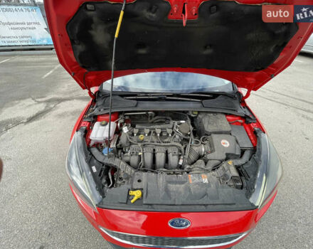 Красный Форд Фокус, объемом двигателя 2 л и пробегом 197 тыс. км за 8500 $, фото 18 на Automoto.ua