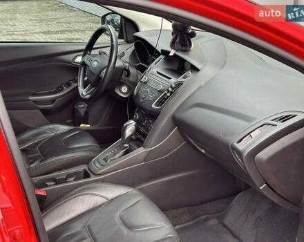 Красный Форд Фокус, объемом двигателя 2 л и пробегом 286 тыс. км за 8200 $, фото 11 на Automoto.ua