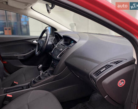 Красный Форд Фокус, объемом двигателя 1 л и пробегом 140 тыс. км за 6900 $, фото 20 на Automoto.ua