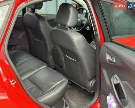 Красный Форд Фокус, объемом двигателя 2 л и пробегом 286 тыс. км за 8200 $, фото 13 на Automoto.ua