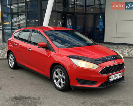 Красный Форд Фокус, объемом двигателя 1 л и пробегом 140 тыс. км за 6900 $, фото 3 на Automoto.ua