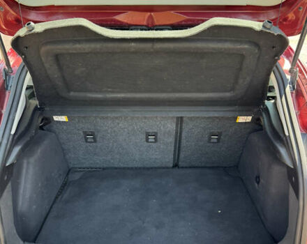 Красный Форд Фокус, объемом двигателя 2 л и пробегом 258 тыс. км за 6500 $, фото 7 на Automoto.ua