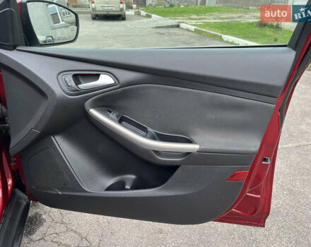 Червоний Форд Фокус, об'ємом двигуна 2 л та пробігом 219 тис. км за 8500 $, фото 49 на Automoto.ua