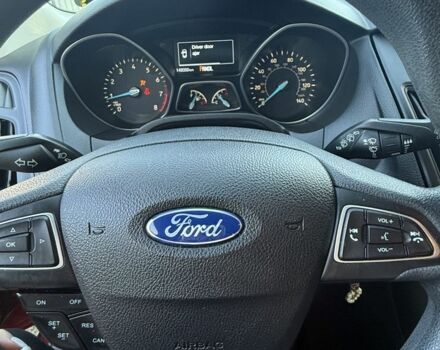 Красный Форд Фокус, объемом двигателя 2 л и пробегом 151 тыс. км за 7300 $, фото 5 на Automoto.ua