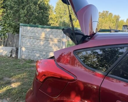 Красный Форд Фокус, объемом двигателя 2 л и пробегом 151 тыс. км за 7300 $, фото 2 на Automoto.ua