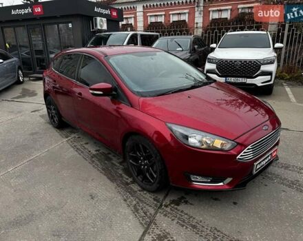 Червоний Форд Фокус, об'ємом двигуна 2 л та пробігом 106 тис. км за 8990 $, фото 2 на Automoto.ua