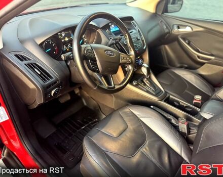 Форд Фокус 2015 у Дніпро (Дніпропетровську) на Automoto.ua Червоний Форд Фокус, об'ємом двигуна 2 л та пробігом 102 тис. км за 8500 $, фото 6 на Automoto.ua