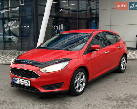 Красный Форд Фокус, объемом двигателя 1 л и пробегом 140 тыс. км за 6900 $, фото 1 на Automoto.ua