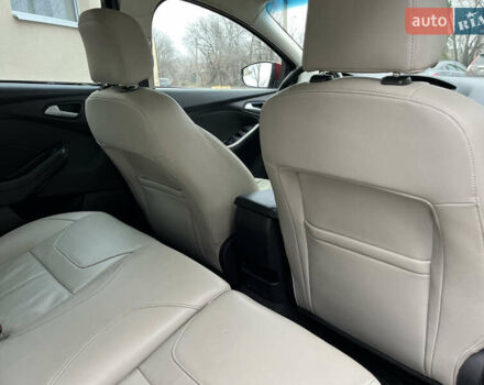 Червоний Форд Фокус, об'ємом двигуна 2 л та пробігом 219 тис. км за 8500 $, фото 42 на Automoto.ua