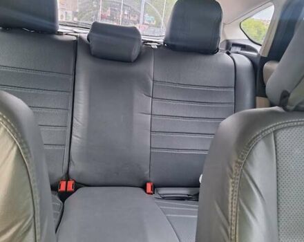 Красный Форд Фокус, объемом двигателя 2 л и пробегом 166 тыс. км за 8100 $, фото 11 на Automoto.ua