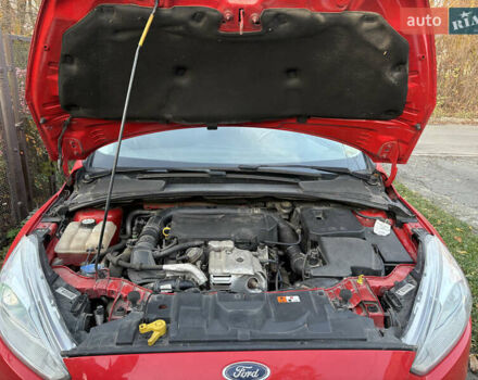 Красный Форд Фокус, объемом двигателя 1 л и пробегом 97 тыс. км за 9300 $, фото 15 на Automoto.ua