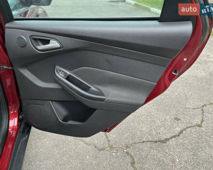 Червоний Форд Фокус, об'ємом двигуна 2 л та пробігом 219 тис. км за 8500 $, фото 41 на Automoto.ua