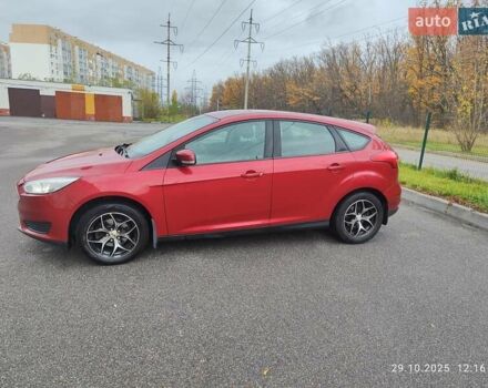 Форд Фокус 2015 в Харькове на Automoto.ua Красный Форд Фокус, объемом двигателя 1 л и пробегом 106 тыс. км за 6700 $, фото 2 на Automoto.ua