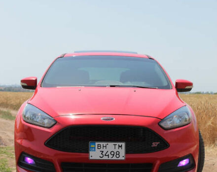 Красный Форд Фокус, объемом двигателя 2 л и пробегом 161 тыс. км за 12300 $, фото 14 на Automoto.ua