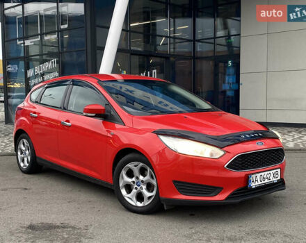 Красный Форд Фокус, объемом двигателя 1 л и пробегом 140 тыс. км за 6500 $, фото 4 на Automoto.ua