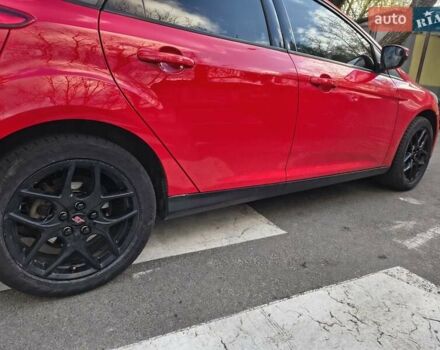 Красный Форд Фокус, объемом двигателя 2 л и пробегом 141 тыс. км за 9200 $, фото 1 на Automoto.ua