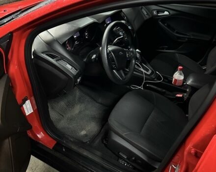 Червоний Форд Фокус, об'ємом двигуна 2 л та пробігом 194 тис. км за 8000 $, фото 2 на Automoto.ua