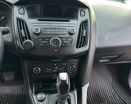 Красный Форд Фокус, объемом двигателя 2 л и пробегом 206 тыс. км за 8500 $, фото 17 на Automoto.ua