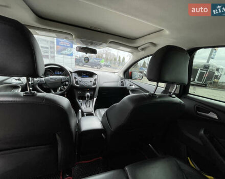 Красный Форд Фокус, объемом двигателя 2 л и пробегом 197 тыс. км за 8500 $, фото 21 на Automoto.ua