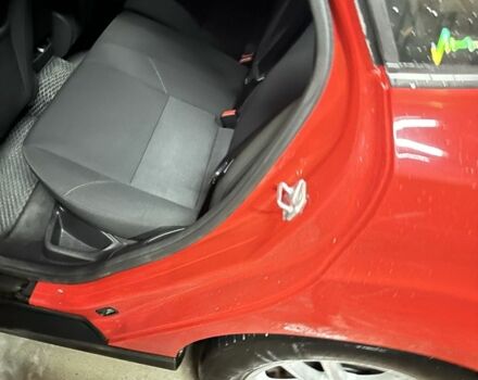 Червоний Форд Фокус, об'ємом двигуна 2 л та пробігом 194 тис. км за 8000 $, фото 3 на Automoto.ua