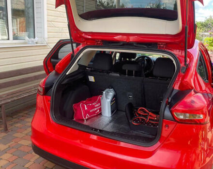 Красный Форд Фокус, объемом двигателя 2.01 л и пробегом 88 тыс. км за 8700 $, фото 6 на Automoto.ua