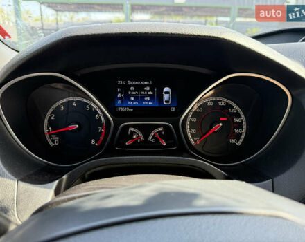 Красный Форд Фокус, объемом двигателя 2 л и пробегом 83 тыс. км за 13000 $, фото 4 на Automoto.ua