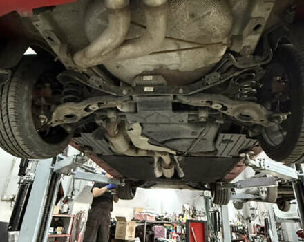 Красный Форд Фокус, объемом двигателя 2 л и пробегом 83 тыс. км за 13000 $, фото 9 на Automoto.ua