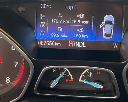 Красный Форд Фокус, объемом двигателя 2.01 л и пробегом 88 тыс. км за 8700 $, фото 3 на Automoto.ua