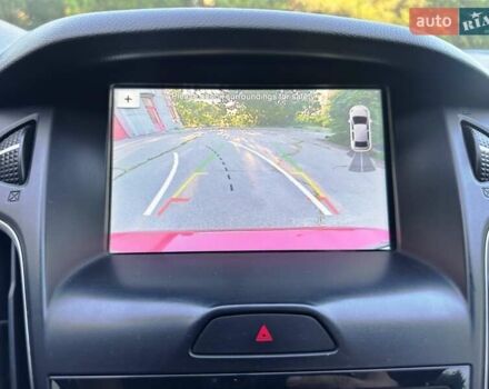 Красный Форд Фокус, объемом двигателя 2 л и пробегом 214 тыс. км за 8800 $, фото 2 на Automoto.ua