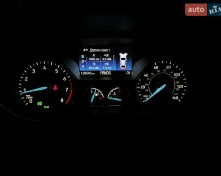 Червоний Форд Фокус, об'ємом двигуна 2 л та пробігом 128 тис. км за 9200 $, фото 11 на Automoto.ua