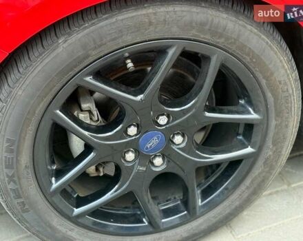 Красный Форд Фокус, объемом двигателя 2 л и пробегом 118 тыс. км за 10940 $, фото 9 на Automoto.ua