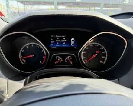 Червоний Форд Фокус, об'ємом двигуна 2 л та пробігом 83 тис. км за 12900 $, фото 4 на Automoto.ua