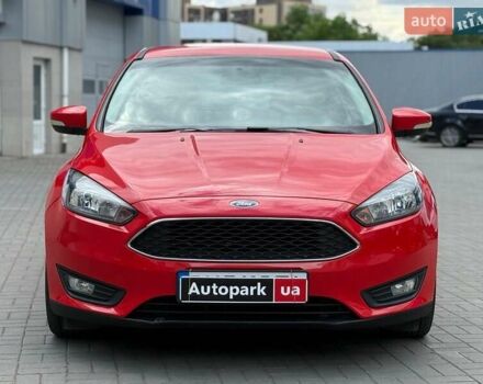 Красный Форд Фокус, объемом двигателя 2 л и пробегом 118 тыс. км за 10940 $, фото 1 на Automoto.ua