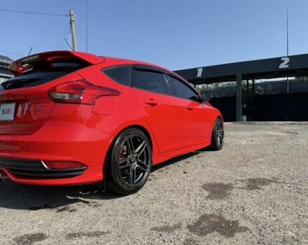 Червоний Форд Фокус, об'ємом двигуна 2 л та пробігом 83 тис. км за 12900 $, фото 1 на Automoto.ua