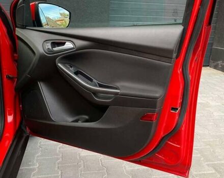 Червоний Форд Фокус, об'ємом двигуна 2 л та пробігом 120 тис. км за 8000 $, фото 17 на Automoto.ua