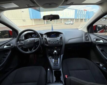 Червоний Форд Фокус, об'ємом двигуна 2 л та пробігом 202 тис. км за 8700 $, фото 6 на Automoto.ua