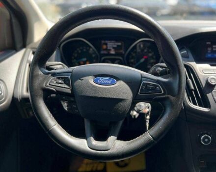 Красный Форд Фокус, объемом двигателя 2 л и пробегом 206 тыс. км за 7990 $, фото 11 на Automoto.ua