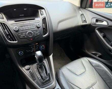 Красный Форд Фокус, объемом двигателя 2 л и пробегом 118 тыс. км за 10940 $, фото 32 на Automoto.ua