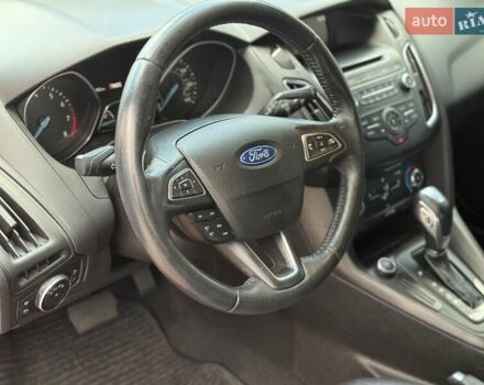 Красный Форд Фокус, объемом двигателя 2 л и пробегом 118 тыс. км за 10940 $, фото 23 на Automoto.ua